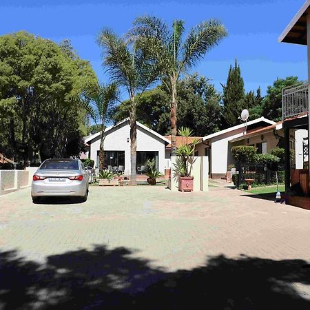 Acacia Grove Guest House Joanesburgo Exterior foto