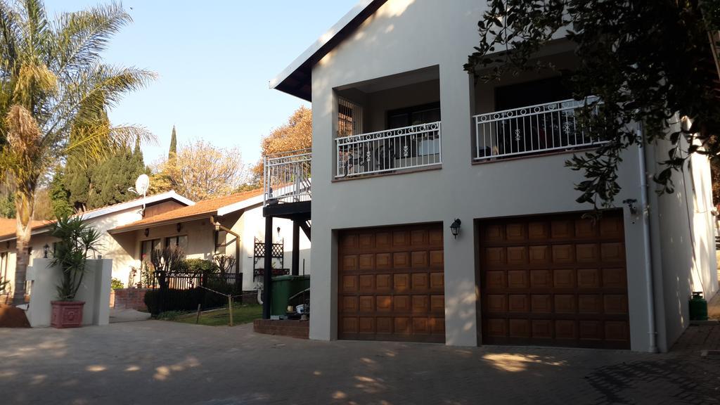 Acacia Grove Guest House Joanesburgo Exterior foto